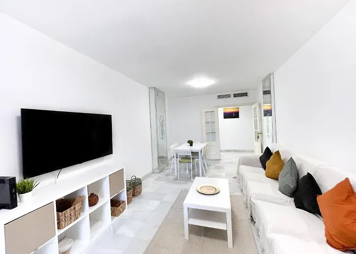 Apartamento 3 Dormitorios En Centro De Marbella Con Parking Privado