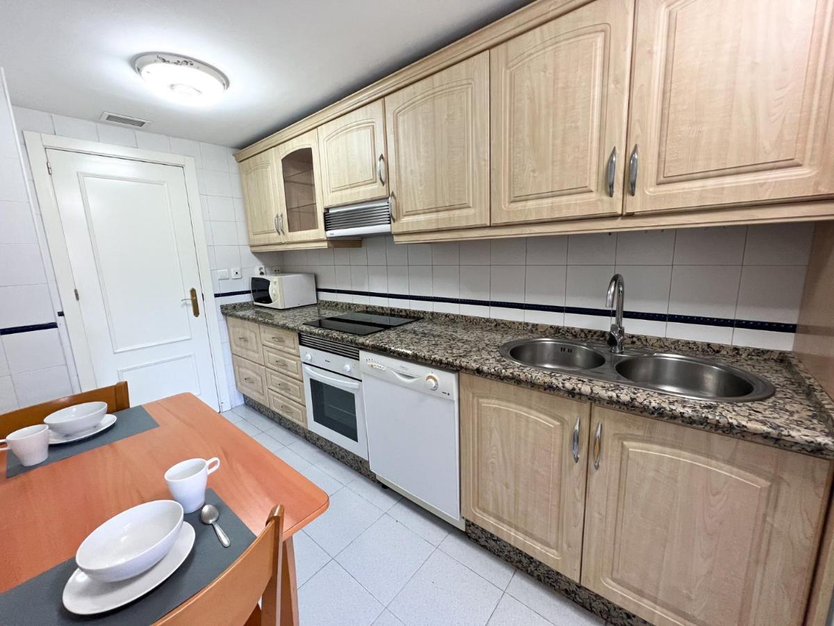Apartamento 3 Dormitorios En Centro De Con Parking Privado Marbella