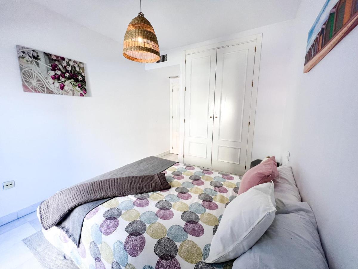 Apartamento 3 Dormitorios En Centro De Con Parking Privado * Marbella