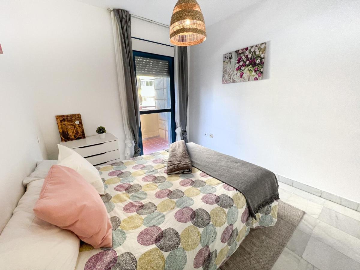Apartamento 3 Dormitorios En Centro De Con Parking Privado * Marbella