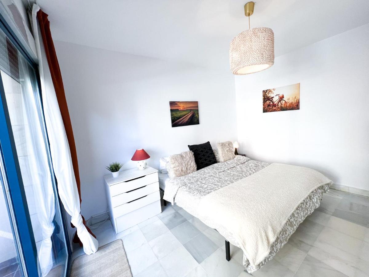 Apartamento 3 Dormitorios En Centro De Con Parking Privado Marbella