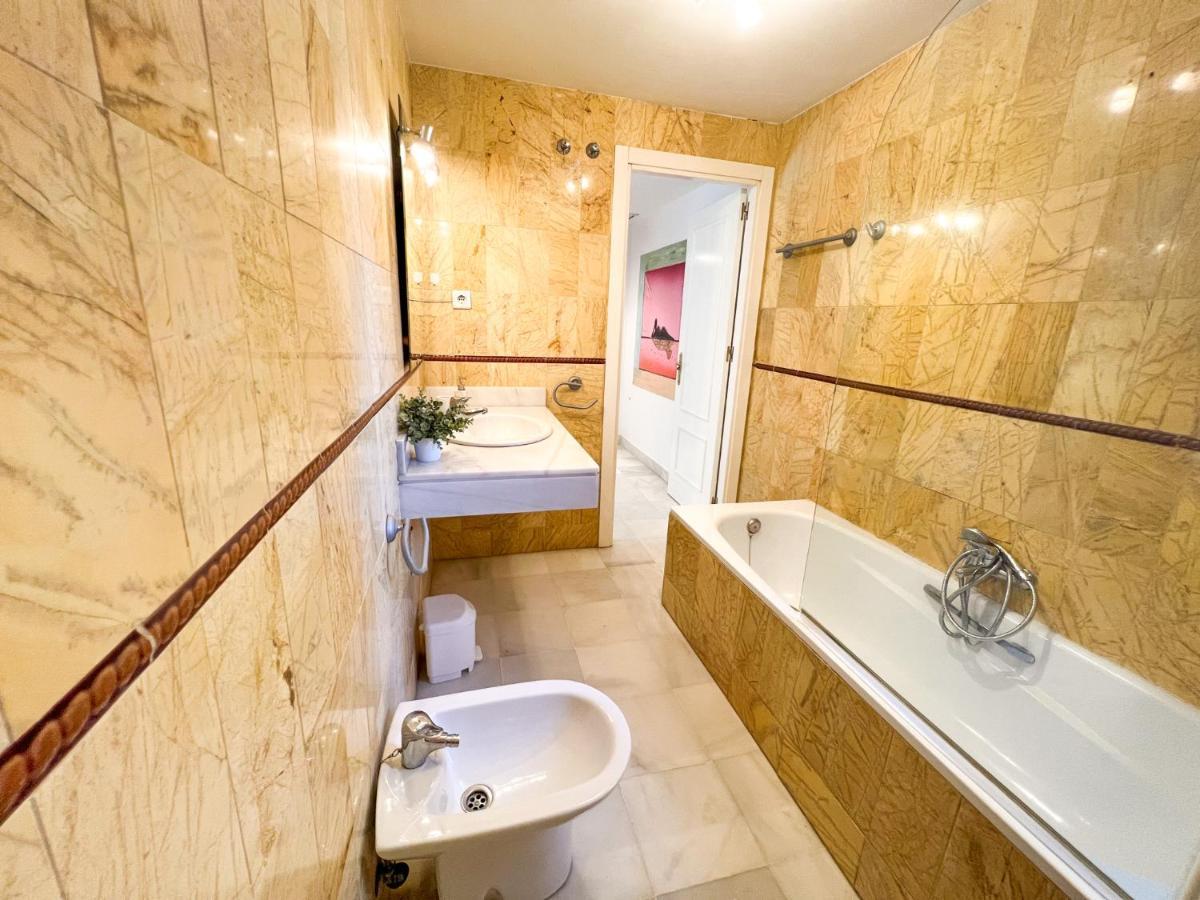 Apartamento Apartamento 3 Dormitorios En Centro De Con Parking Privado Marbella