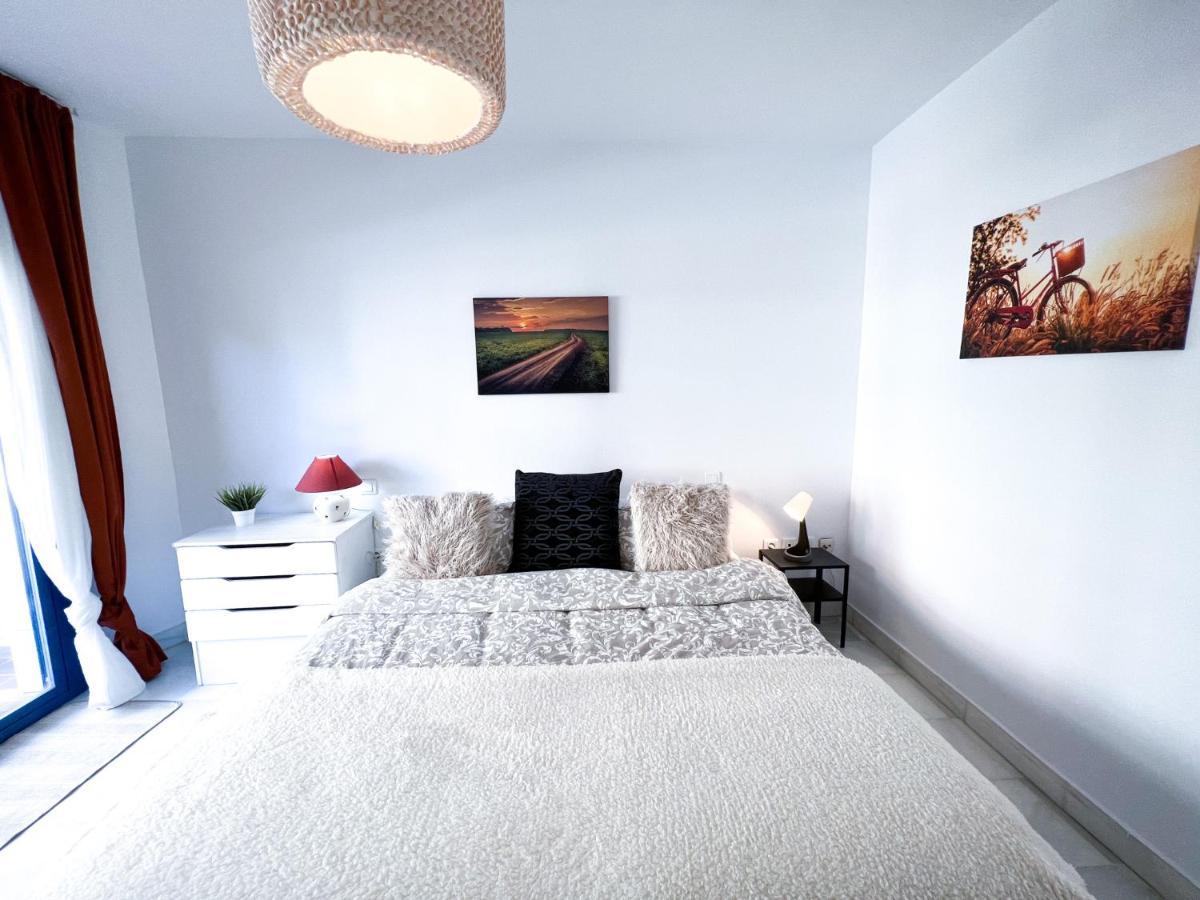 Apartamento 3 Dormitorios En Centro De Con Parking Privado *